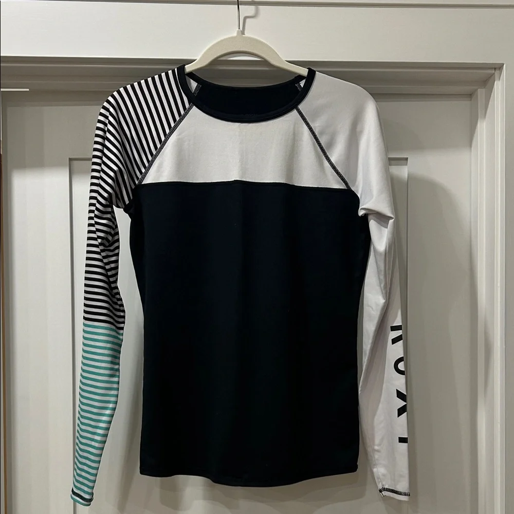 Roxy Monochrome and Teal Long Sleeve rash guard - Picture 1 of 4